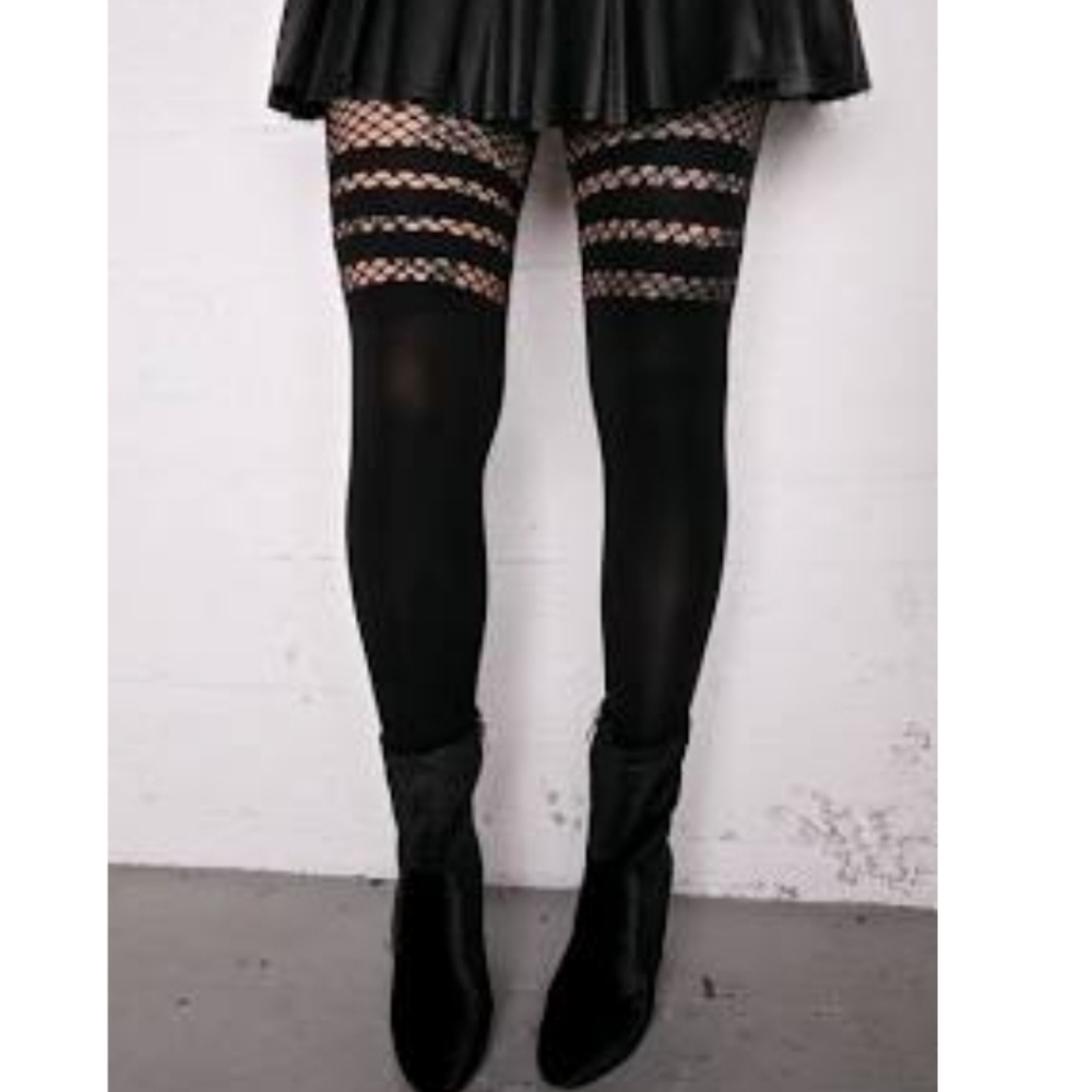 Hot Topic Dolls Kill Leg Avenue thigh high fishnet